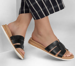 Skechers US | BOBS Desert Kiss Low - Peak Look