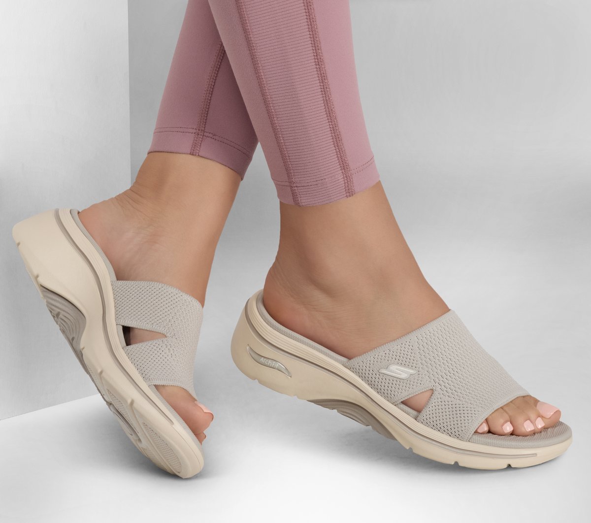 Skechers outlet | GO WALK Arch Fit 2.0 Sandal - Dakota