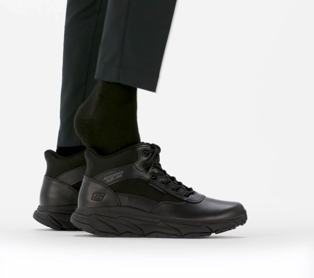 Skechers on sale | Slip-in Work Waterproof Slip-Resistant: D'Lux Journey - Redron