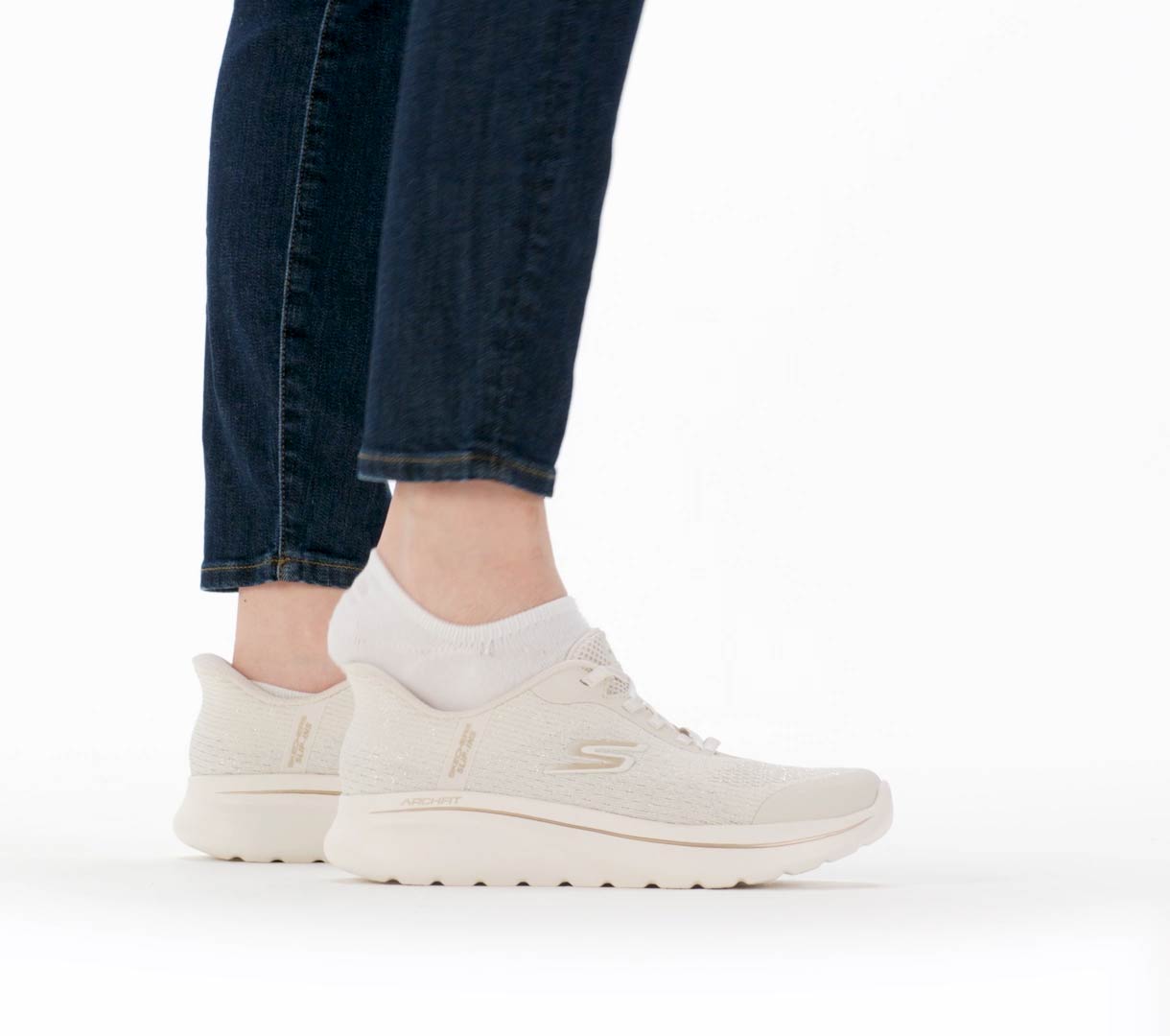 Skechers US | Slip-ins Relaxed Fit: GO WALK Arch Fit N-Joy - Ria