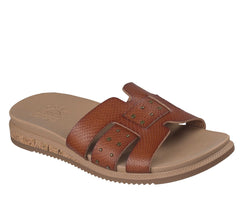 Skechers US | BOBS Desert Kiss Low - Stud Look