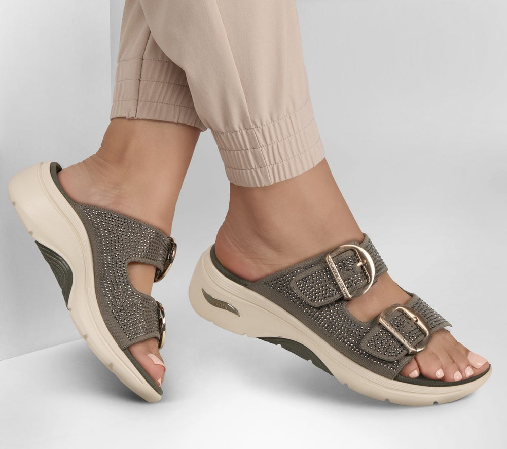 Skechers online | Martha Stewart: GO WALK Arch Fit 2.0 Sandal - Showstopper