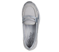 Skechers on sale | Var-City