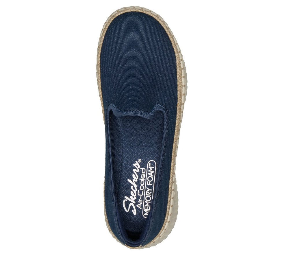 Skechers on sale | Wilshire Blvd - Be My Muse